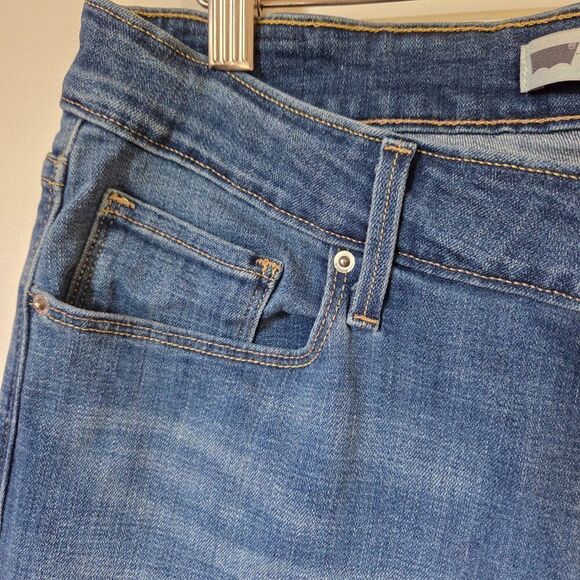 EUC LEVI'S MID RISE SKINNY STRETCH JEANS SIZE 12 SHORT / W31 / L30 - Picture 5 of 16